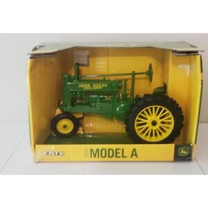 Ertl NIB 1934 John Deere Model A Tractor 1/16